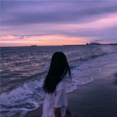 成熟韵味的40岁女人头像背影(精选12张)