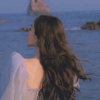 成熟韵味的40岁女人头像背影(精选12张)