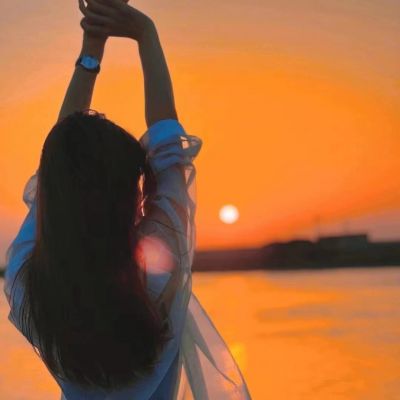 成熟韵味的40岁女人头像背影(精选12张)