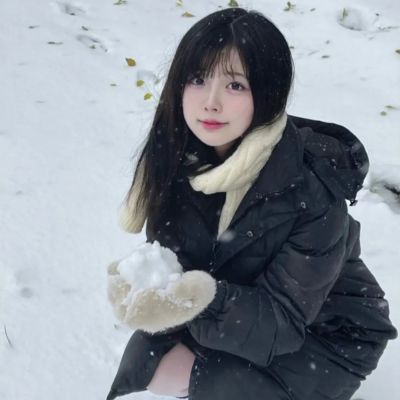 2023年女生头像冷酷(精选12张)