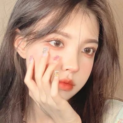 头像图片2023最火爆背影女性(精选16张)