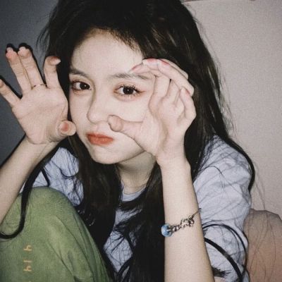 头像图片2023最火爆背影女性(精选16张)