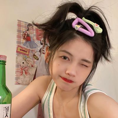 头像图片2023最火爆背影女性(精选16张)