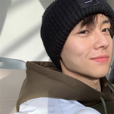 沙雕又不失帅气的头像男(精选12张)