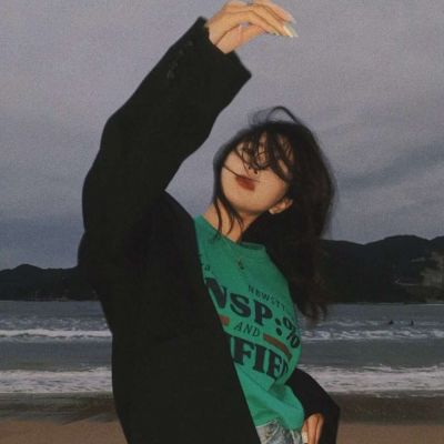 头像图片2023高冷女(精选12张)