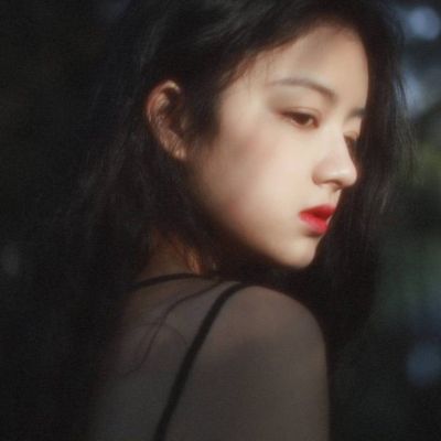 头像图片2023高冷女(精选12张)