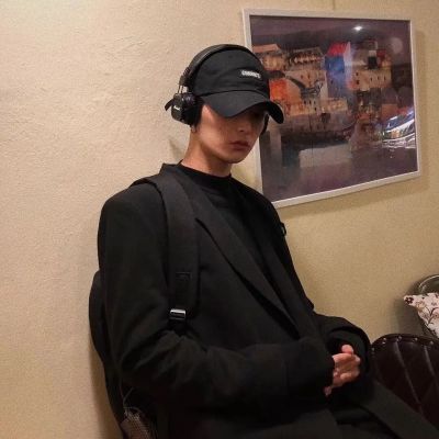 氛围感拉满的男生头像(精选14张)