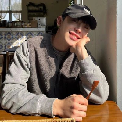 氛围感拉满的男生头像(精选14张)