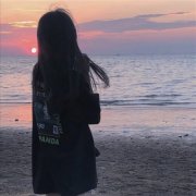 2023好看的女生头像背影(精选12张)