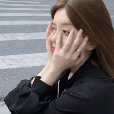 2023头像女最新版的高冷(精选10张)