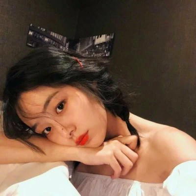 2023独特女微信头像(精选12张)