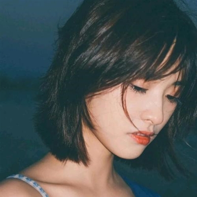 2023独特女微信头像(精选12张)