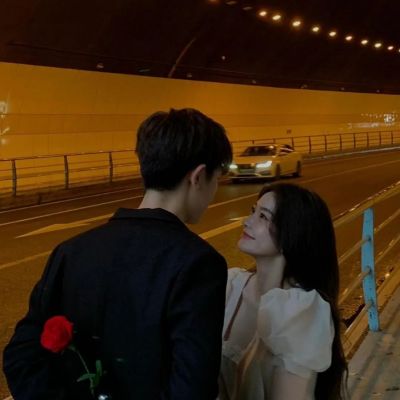 紧张刺激情侣头像(精选14张)