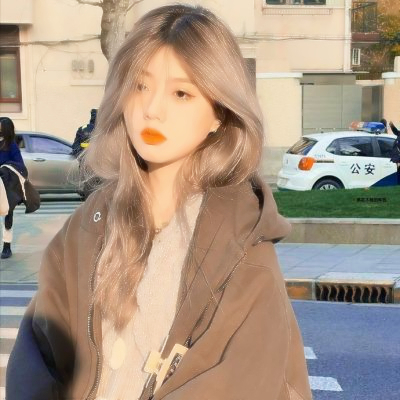 头像图片2023最火爆真人女(精选12张)