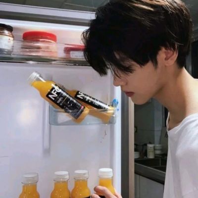 又欲又撩人的男生头像(精选10张)