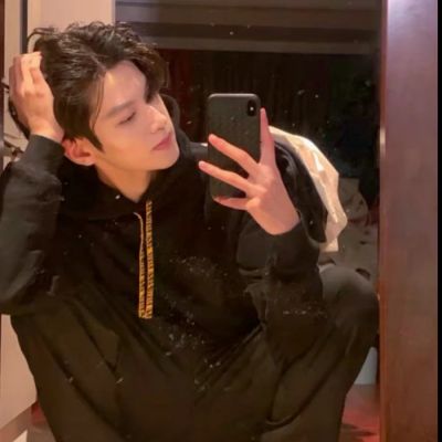 又欲又撩人的男生头像(精选10张)