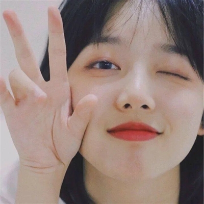 不容易撞又很治愈的头像