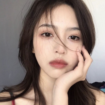 高级感精致女生头像(精选12张)