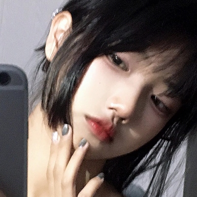 高级感精致女生头像(精选12张)