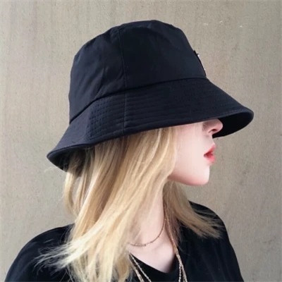 2023最火的头像女性感(精选12张)