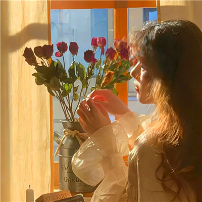 2023年最火女生头像图片高清(精选12张)