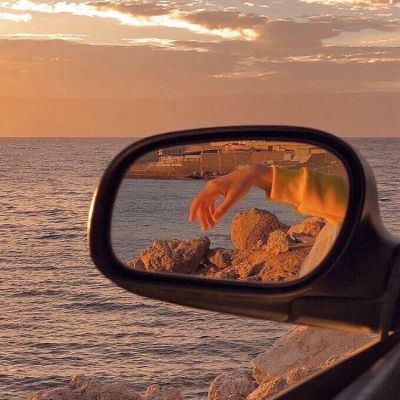 2023最火伤感微信头像(精选12张)