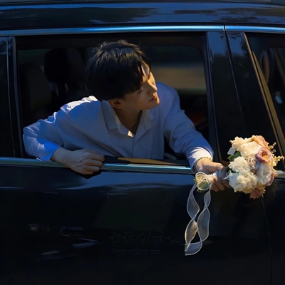 好看的不易撞双人情侣头像(精选10张)