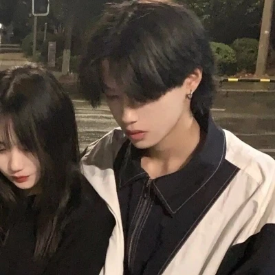 好看的不易撞双人情侣头像(精选10张)