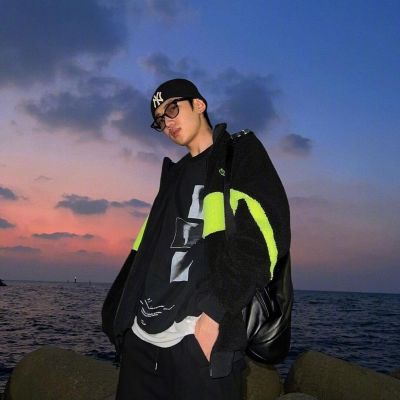 适合大学男生的头像(精选15张)