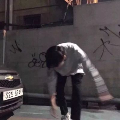 又帅又丧的男生头像高清(精选15张)