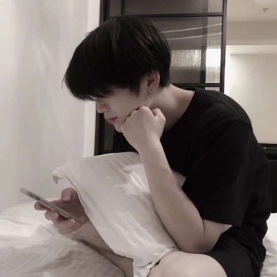 又帅又丧的男生头像高清(精选15张)