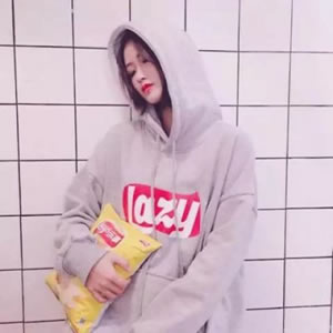 抖音最火的情侣头像一人一个(精选12张)