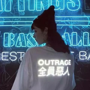 抖音最火的情侣头像一人一个(精选12张)