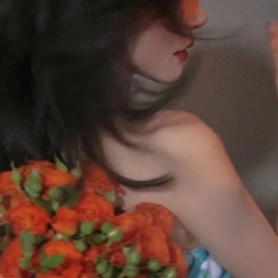 抖音最火的情侣头像一人一个(精选12张)