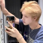 孤独头像图片2023最火爆男生(22张)