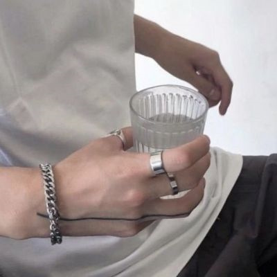 2023最潮最火微信头像男(53张)