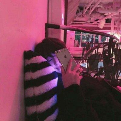 喜庆的帅哥头像(24张)