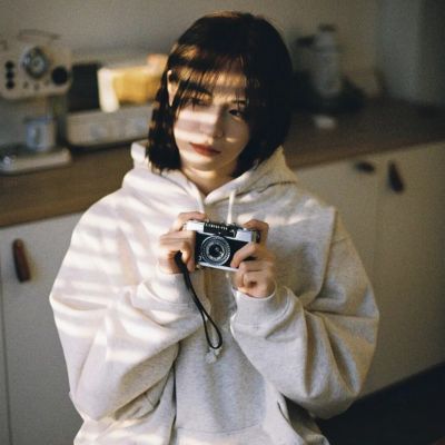 emo伤感头像女真人(精选28张)