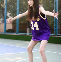 打篮球的人专用头像女生(精选15张)