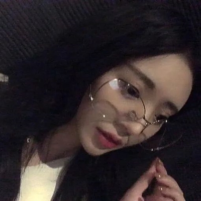 简约性冷淡小众女头像(24张)