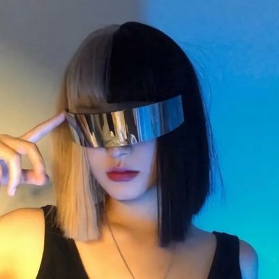 简约性冷淡小众女头像(24张)