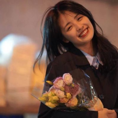 意境有档次的微信头像女(精选24张)