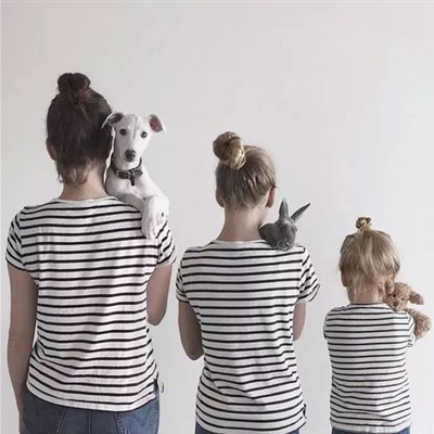 2023年最火微信头像母女三人