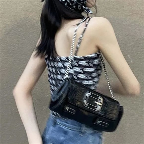 图片壁纸2023最火女生头像