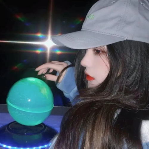 图片壁纸2023最火女生头像