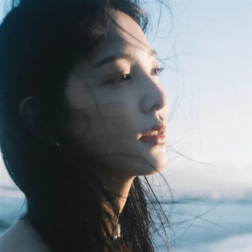 图片壁纸2023最火女生头像