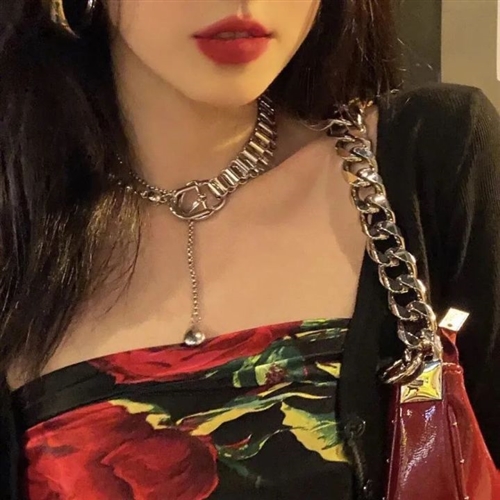 图片壁纸2023最火女生头像