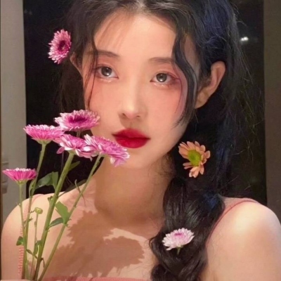 图片壁纸2023最火女生头像