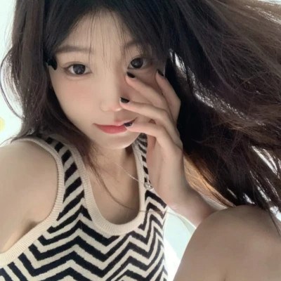 2023最火微信头像真人女(精选28张)