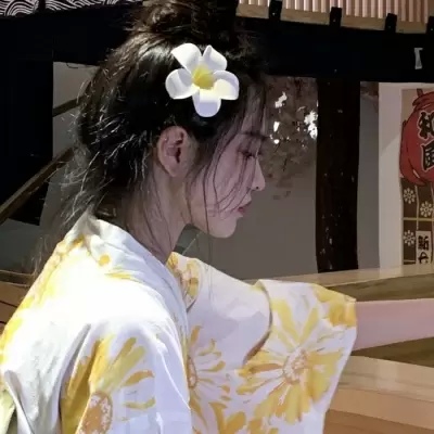 头像2023最火高冷女(精选24张)